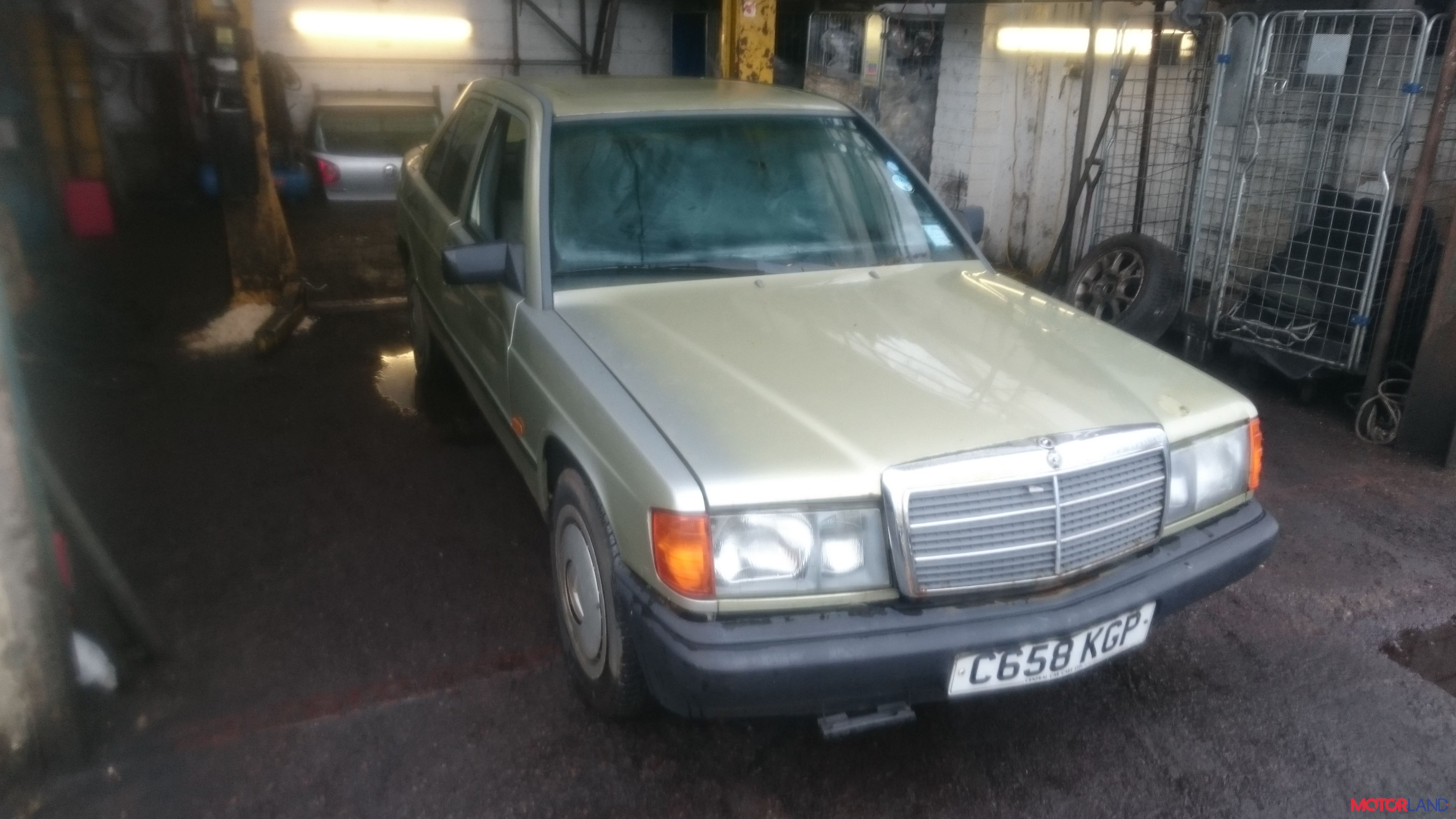 Недавно поступивший автомобиль Mercedes 190 W201 - разборочный номер 74258