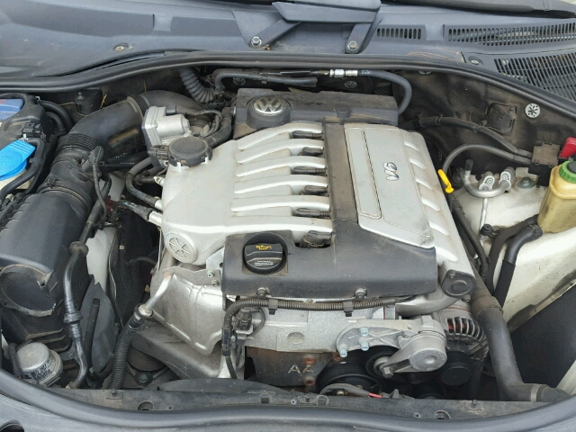 7L6807861 Кронштейн бампера Volkswagen Touareg 2002-2007 2004