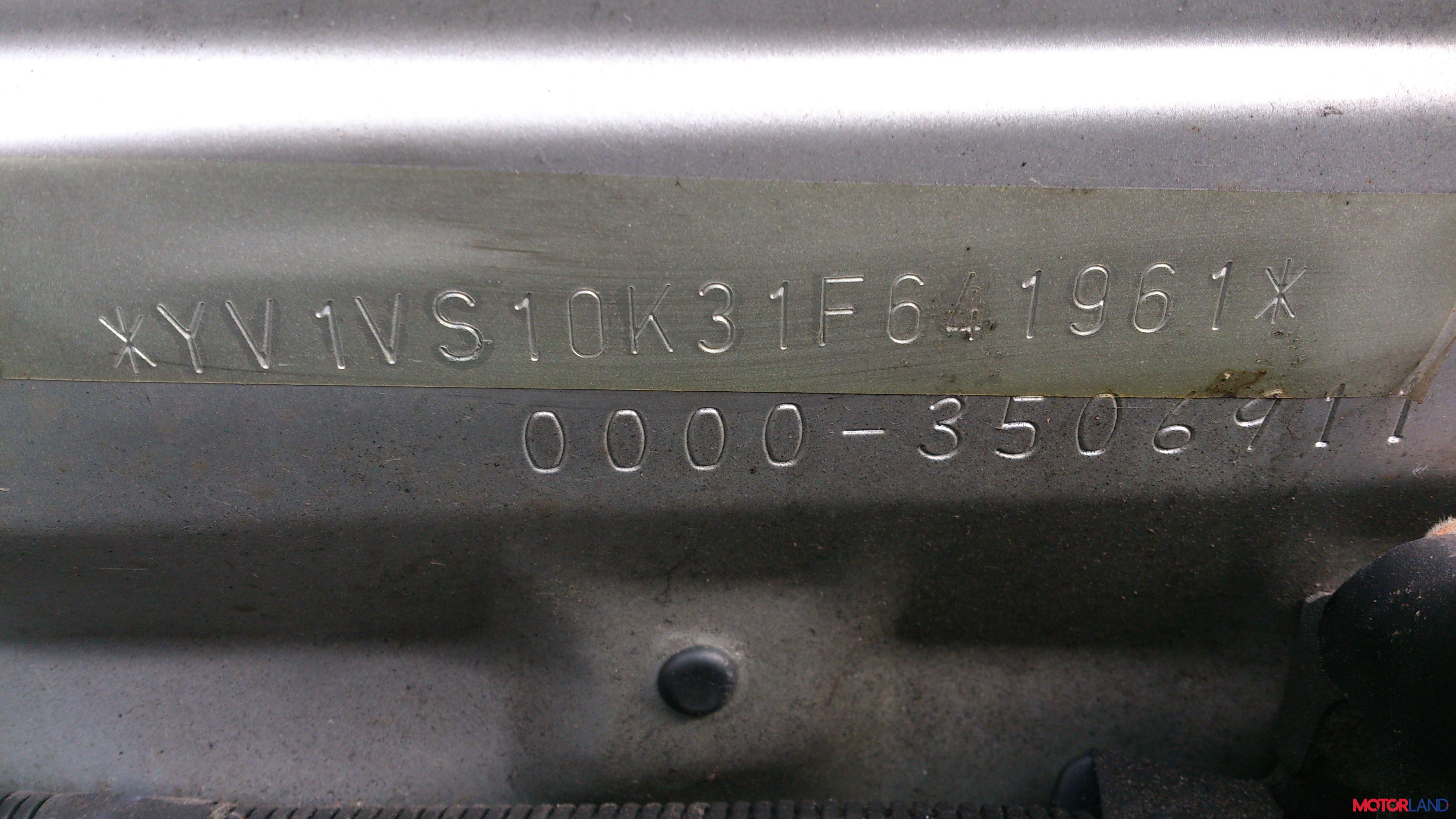 Где находится номер двигателя на тойота премио 2002 год