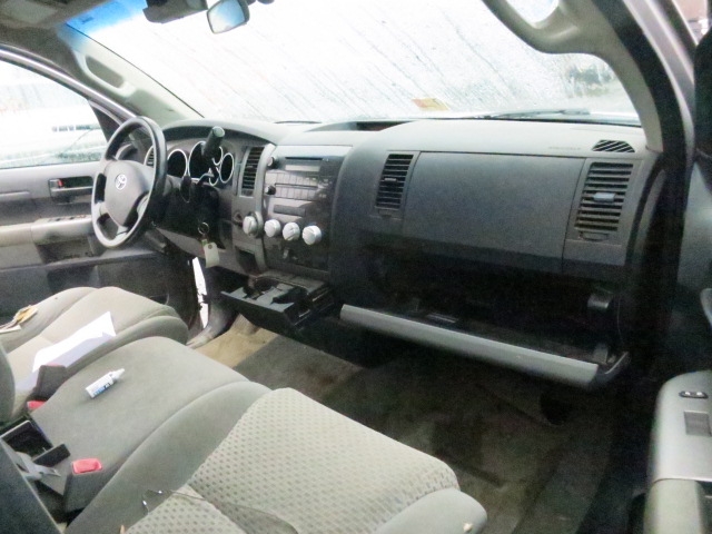 732300C150B0 Замок ремня безопасности Toyota Tundra 2007-2013 2010