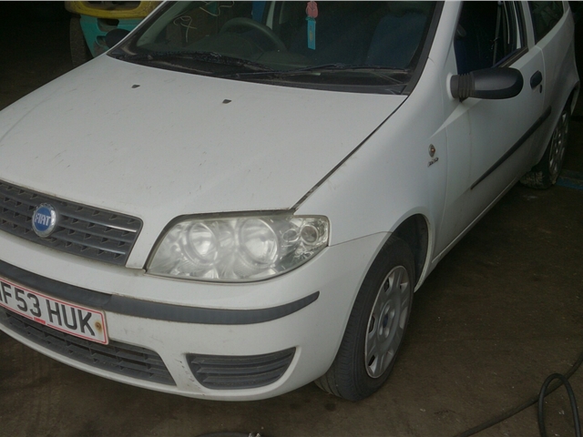 Рамка капота Fiat Punto 2003-2010 2003