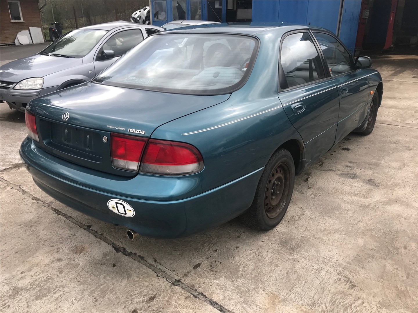 GA7B52410 Петля капота правая Mazda 626 1992-1997 1992 GA7B-52-410