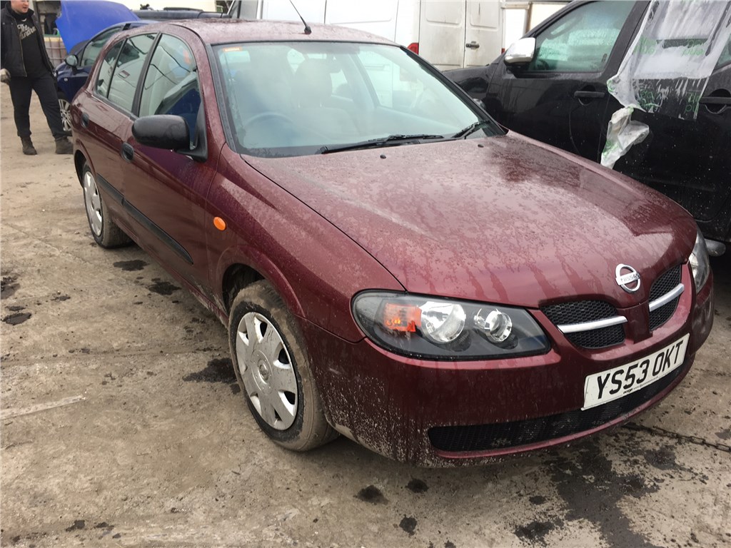 Nissan Almera g15 бордовый