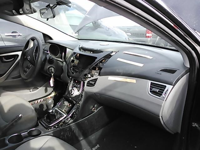 Пластик центральной консоли Hyundai Elantra 2010-2014 2011