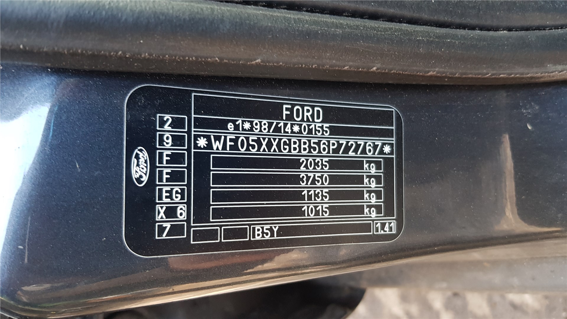 Какой вин форд. Какой вин форд. Наклейка vin ford mondeo 3. Какой вин форд. Расшифровка таблички на двери форд.