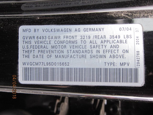 Обшивка крышки (двери) багажника зад. Volkswagen Touareg 2002-2007 2004