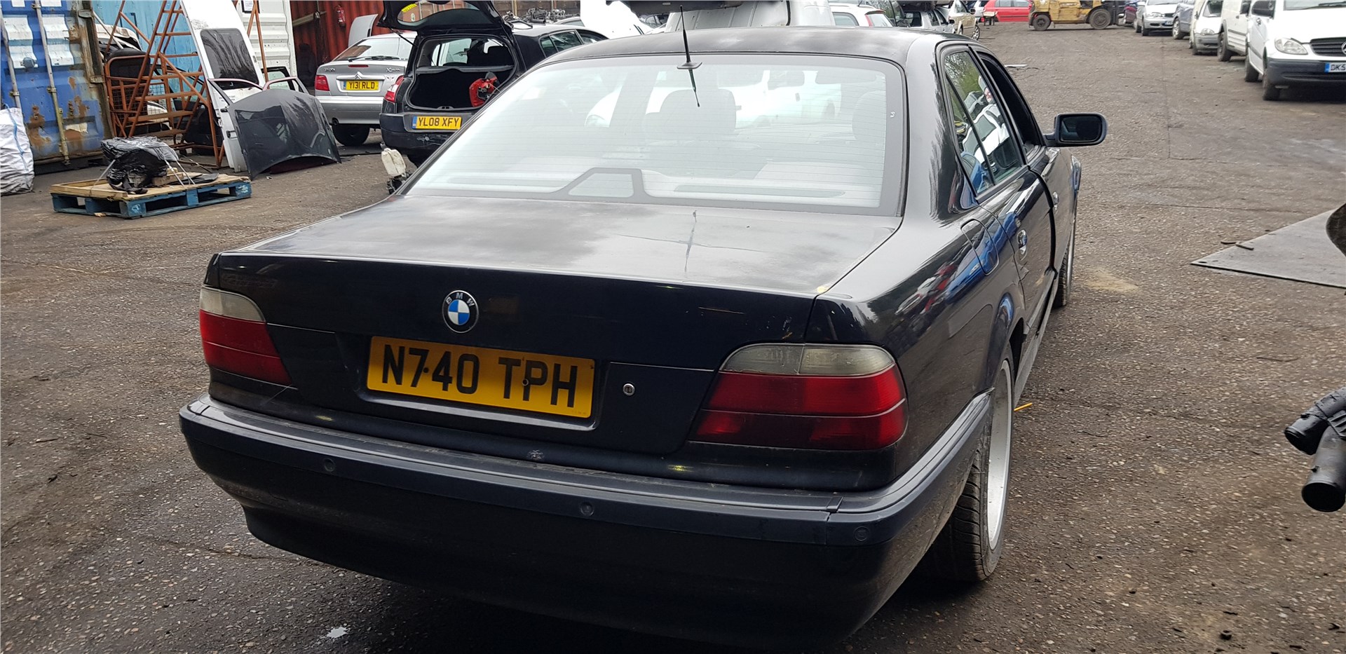 32416851217 Бачок гидроусилителя BMW 7 E38 1994-2001 1996
