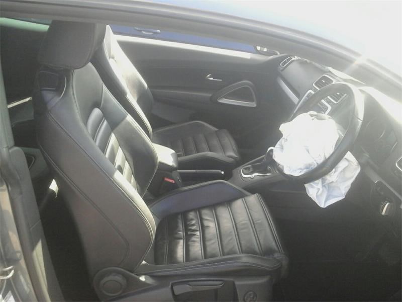 1K8867428F Пластик (обшивка) внутреннего пространства багажника Volkswagen Scirocco 2008- 2009