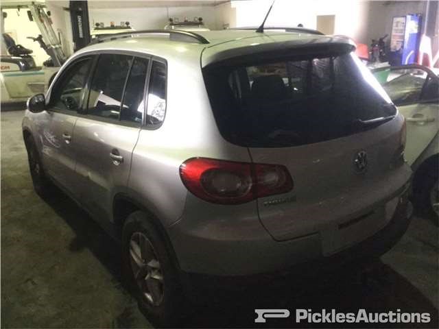 5N0827550D Амортизатор крышки багажника Volkswagen Tiguan 2007-2011 2008