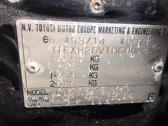 4852049305 Амортизатор подвески перед.  левая Toyota RAV 4 2000-2005 2001