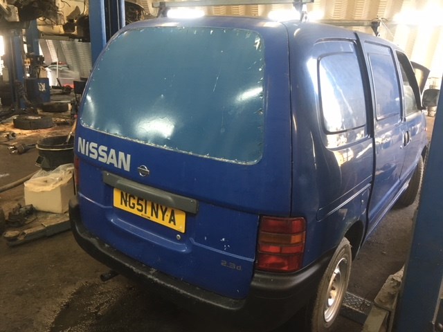 821017C932 Дверь раздвижная левая Nissan Serena 2001