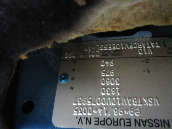 62320BU100 Решетка радиатора Nissan Almera Tino 2001