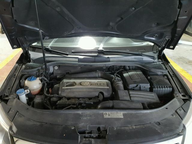 Пластик центральной консоли Volkswagen Passat CC 2008-2012 2009