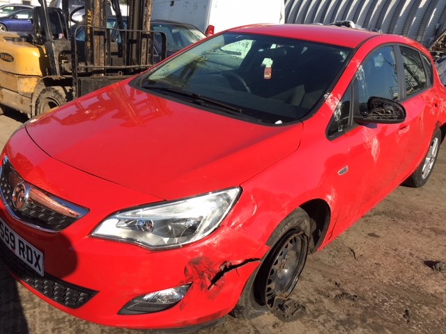 13337218 Переключатель отопителя (печки) Opel Astra J 2010-2017 2009