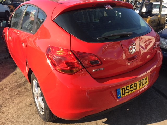 13337218 Переключатель отопителя (печки) Opel Astra J 2010-2017 2009