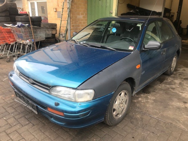 Жабо под дворники (дождевик) зад. левая Subaru Impreza (G10) 1993-2000 1996