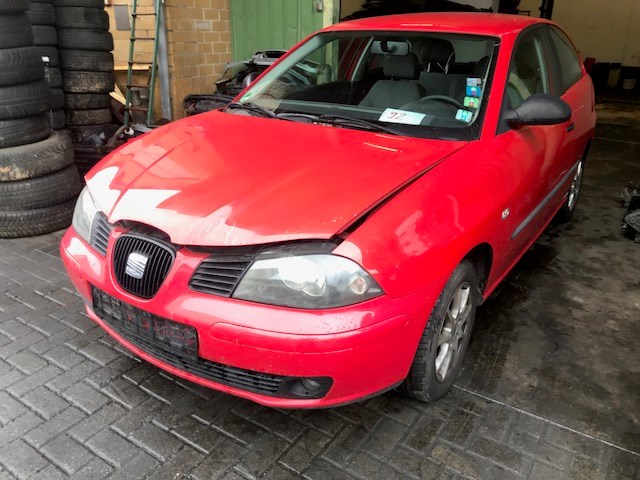 6L0823302A Петля капота Seat Ibiza 3 2001-2006 2002