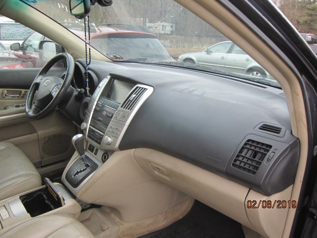 6445848010 Обшивка крышки (двери) багажника Lexus RX 2003-2009 2006 64458-48010