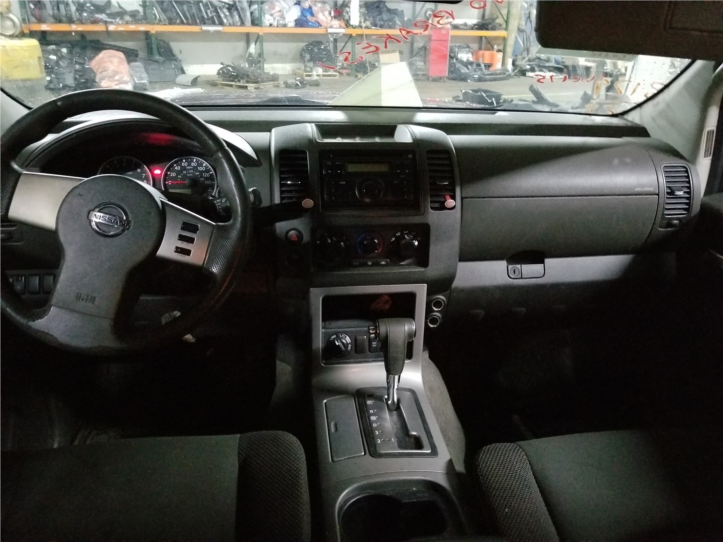 Петля двери Nissan Pathfinder 2004-2014 2008