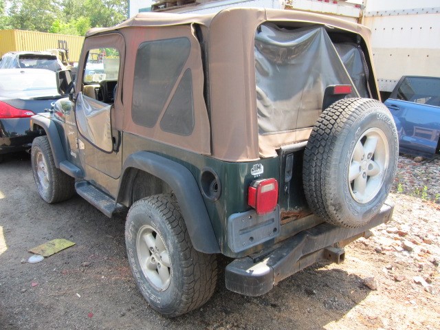 Бачок омывателя Jeep Wrangler 1996-2006 2000
