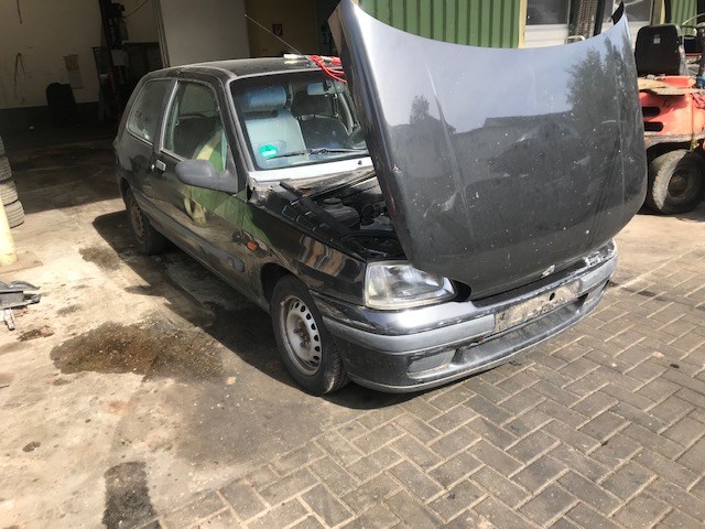 8201626365 Двигатель (насос) омывателя Renault Clio 1991-1998 1996