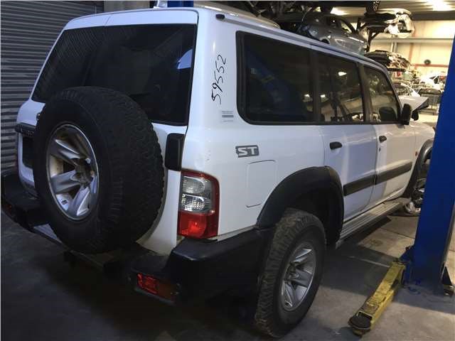 Лючок бензобака Nissan Patrol 1998-2004 2003
