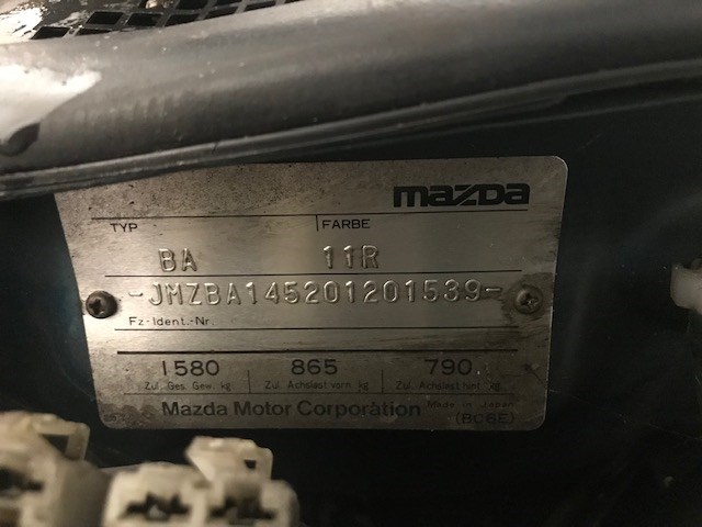 B01W51120 Повторитель поворотов Mazda 323 (BA) 1994-1998 1995 B01W-51-120