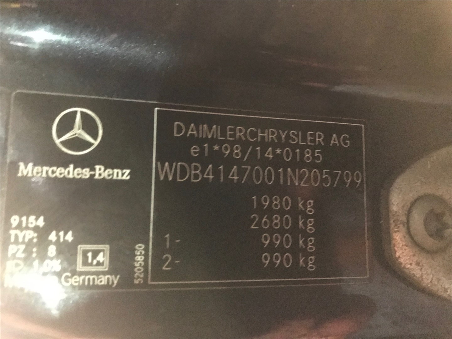 A6680160029 Маслозаливная горловина Mercedes-Benz Vaneo 2002