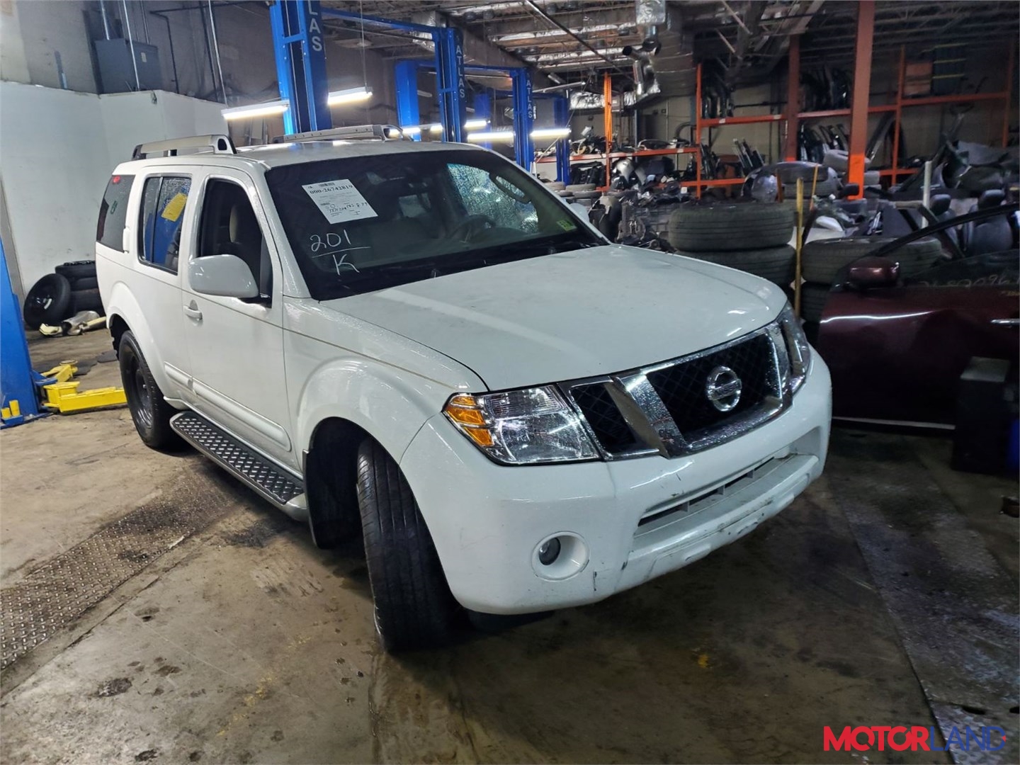 Недавно поступивший автомобиль Nissan Pathfinder 2004-2014 - разборочный  номер p347