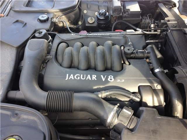 Бачок омывателя Jaguar XJ 1997–2003 1998