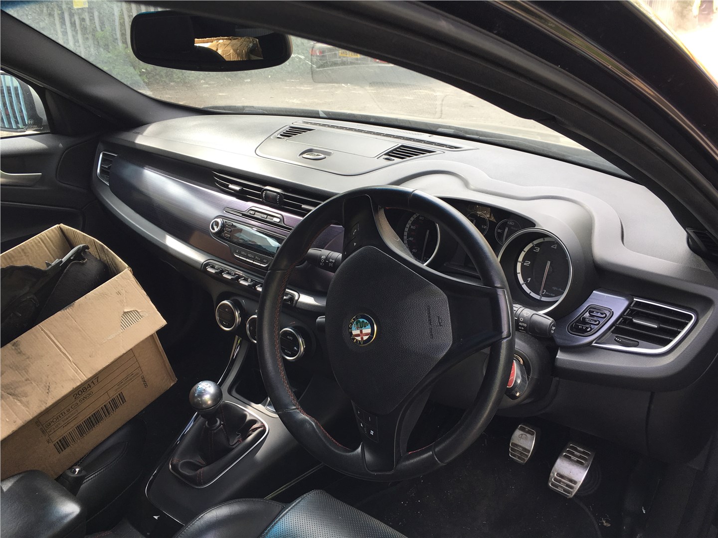50509830 Амортизатор крышки багажника левая=правая Alfa Romeo Giulietta 2010-2016 2011