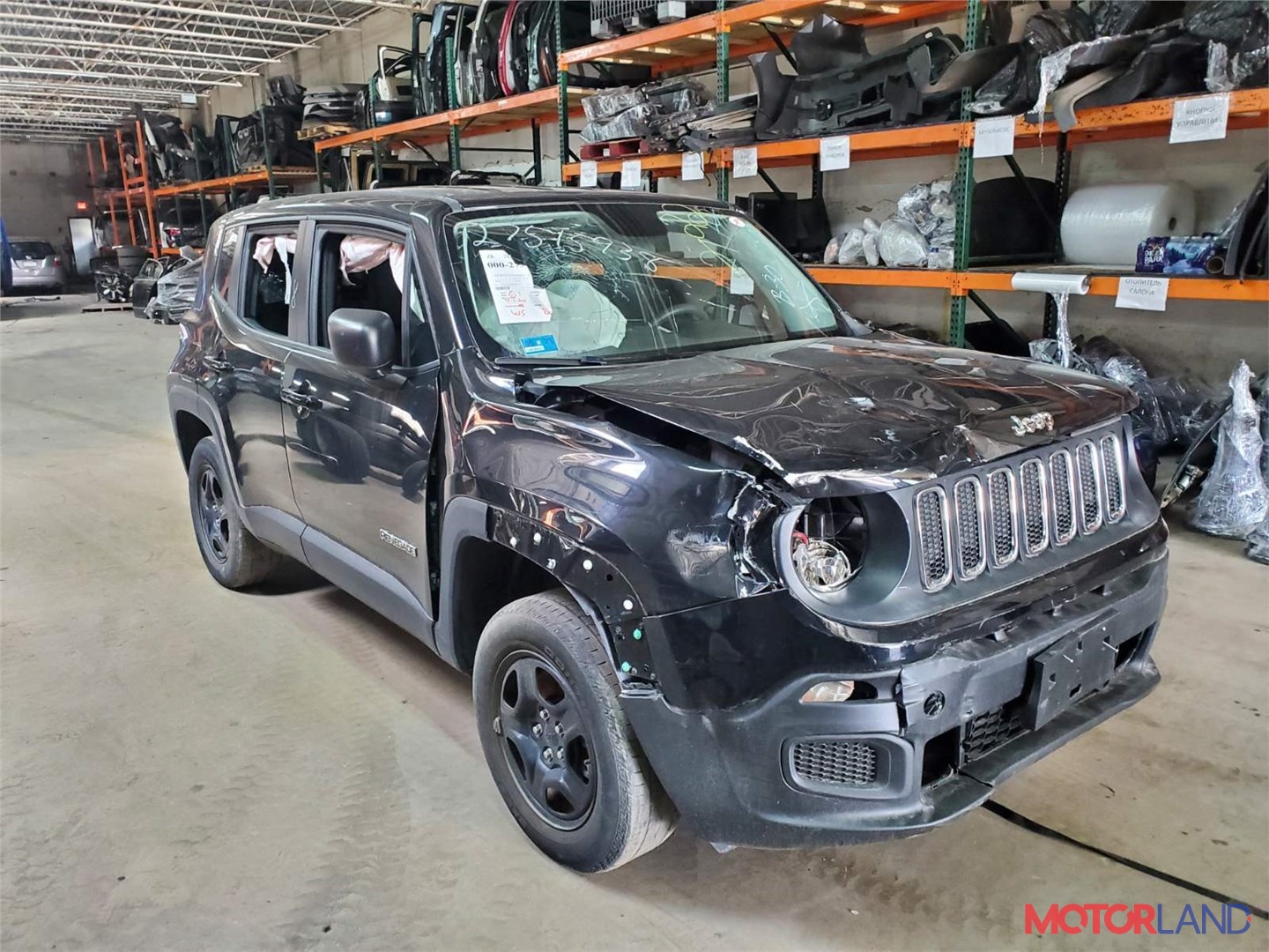 Недавно поступивший автомобиль Jeep Renegade - разборочный номер p480