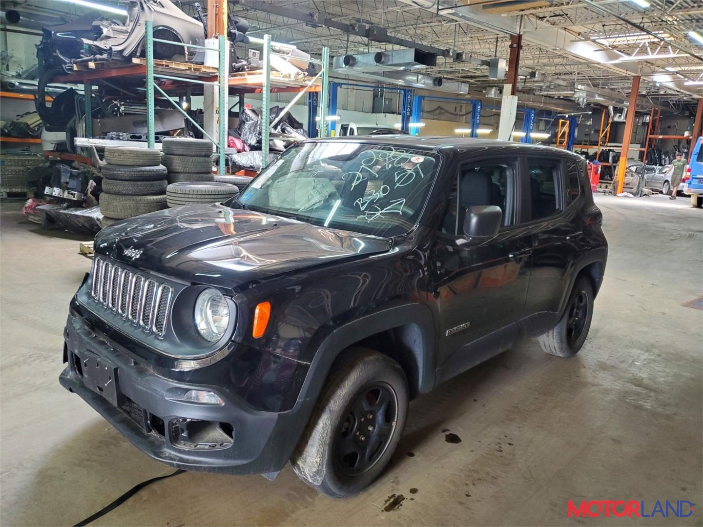 Недавно поступивший автомобиль Jeep Renegade - разборочный номер p480