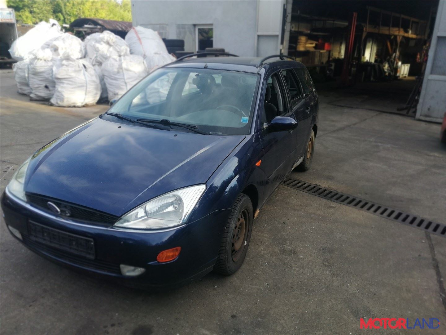 Недавно поступивший автомобиль Ford Focus 1 1998-2004 - разборочный номер  v2960