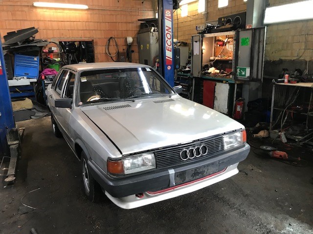 Лючок бензобака Audi 80 (B2) -1986 1984