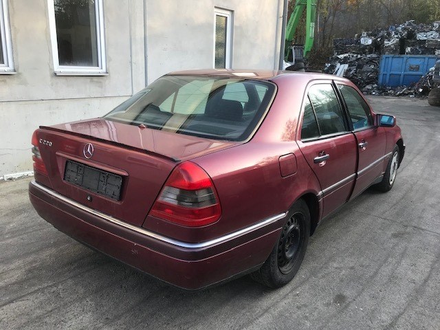 A2027200418 Стекло боковой двери Mercedes C W202 1993-2000 1993