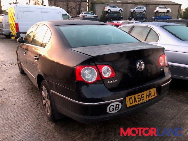 Volkswagen Passat черный 2005