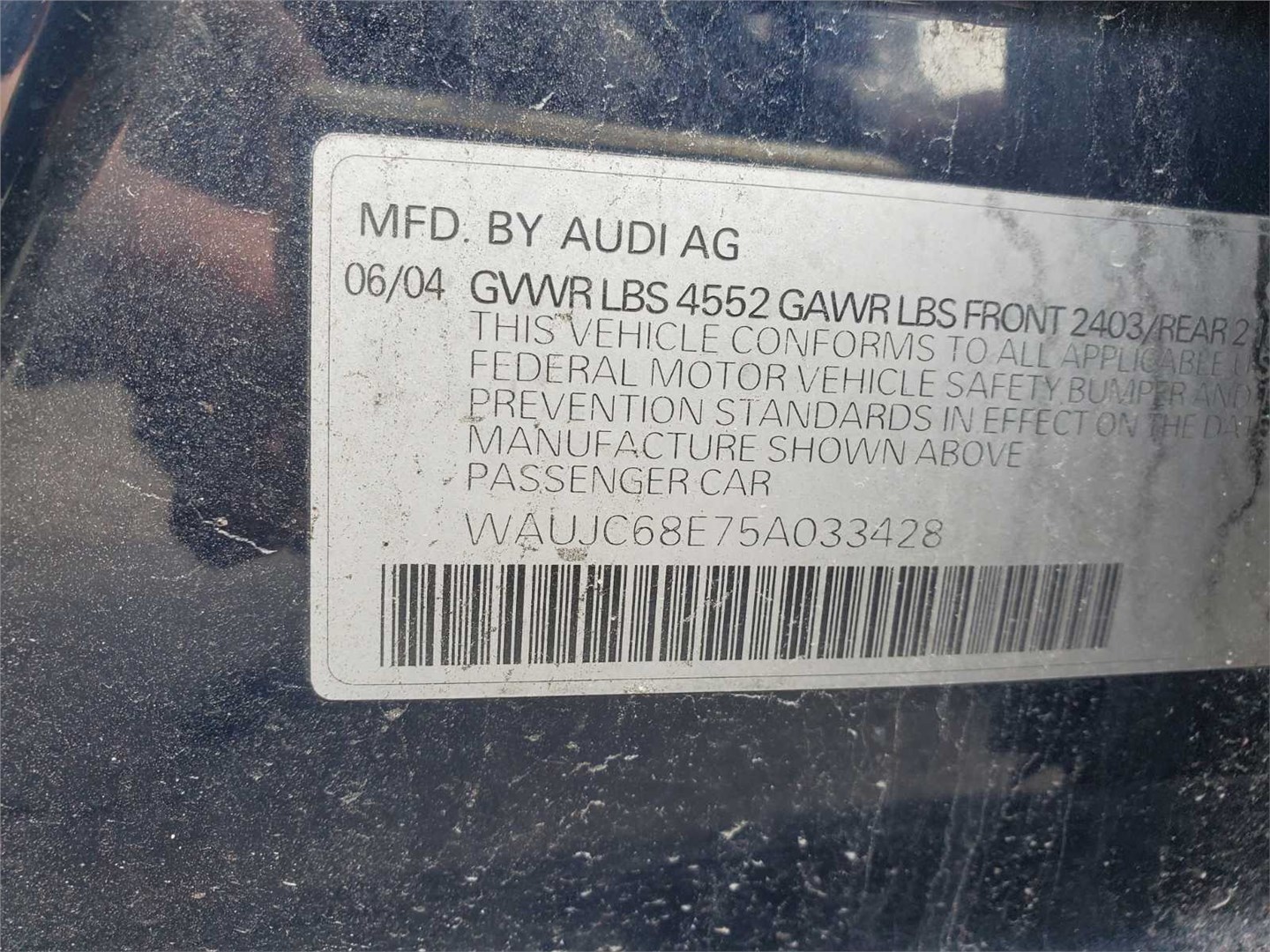 8E5827301G Петля крышки багажника Audi A4 (B6) 2000-2004 2004