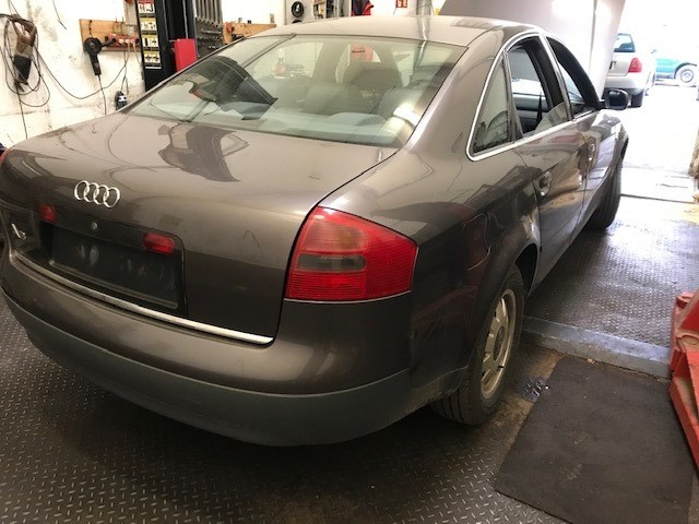 4B0809905 Лючок бензобака Audi A6 (C5) 1997-2004 1997