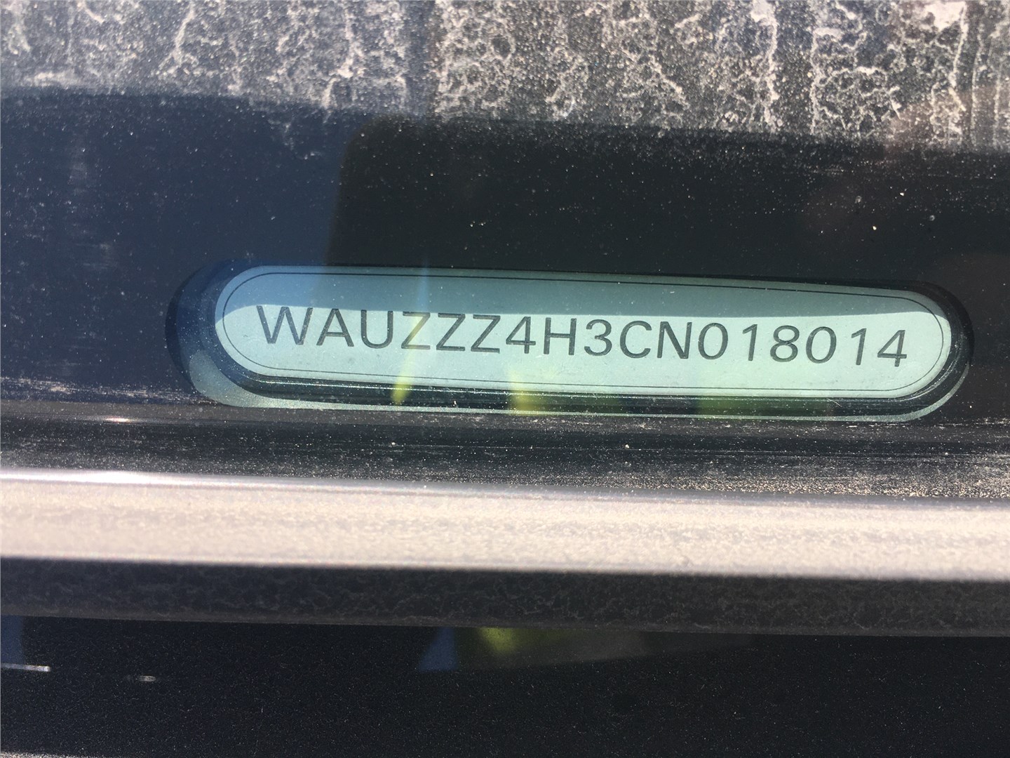 4h0827551b Амортизатор крышки багажника левая=правая Audi A8 (D4) 2010-2017 2012