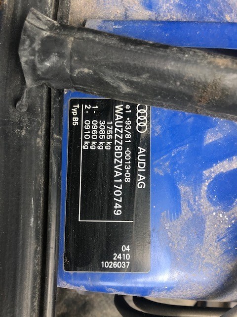 8D1857035 Бардачок (вещевой ящик) Audi A4 (B5) 1994-2000 1997