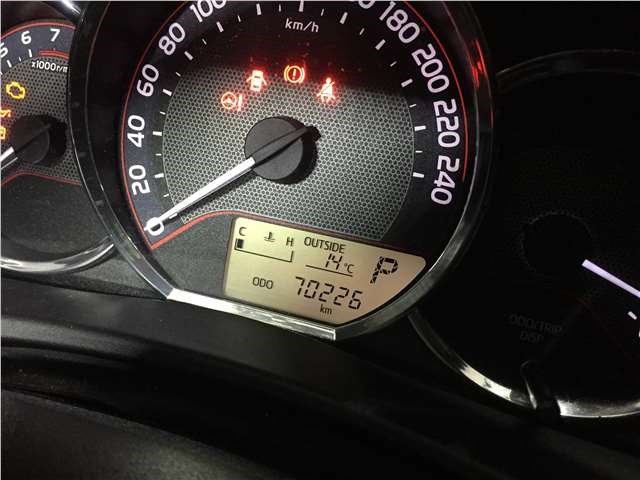 6881021050 Петля крышки багажника левая=правая Toyota Auris E18 2012- 2013