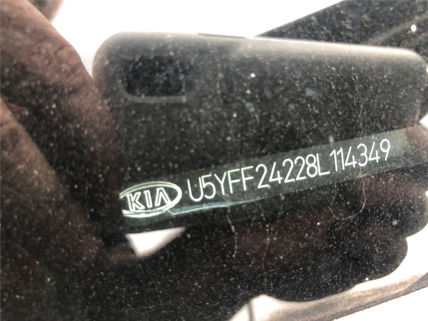 817801H010 Амортизатор крышки багажника левая=правая КИА Ceed 2007-2012 2008
