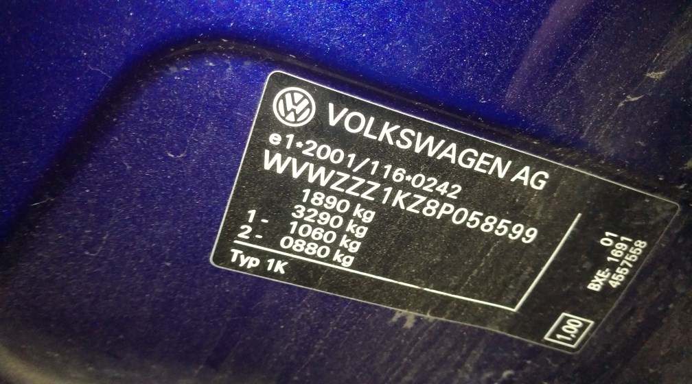 1k0858329 Пластик центральной консоли левая=правая Volkswagen Golf 5 2003-2009 2008