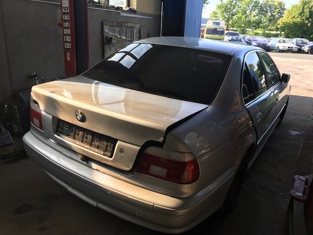 13717786639 Патрубок интеркулера BMW 5 E39 1995-2003 2001
