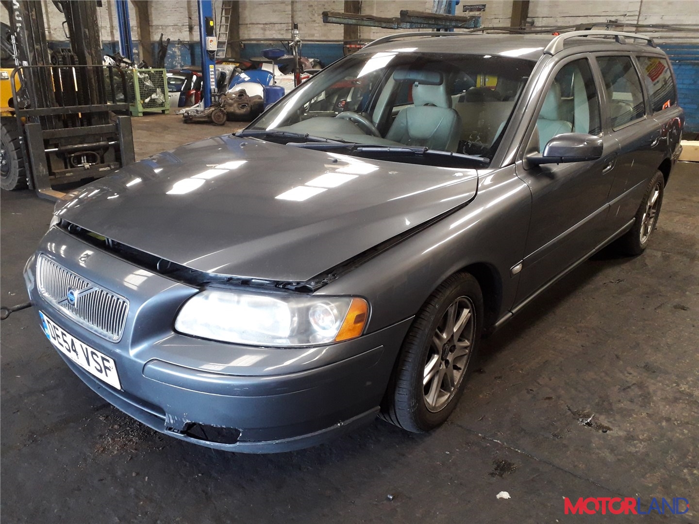 Недавно поступивший автомобиль Volvo V70 2001-2008 - разборочный номер x878