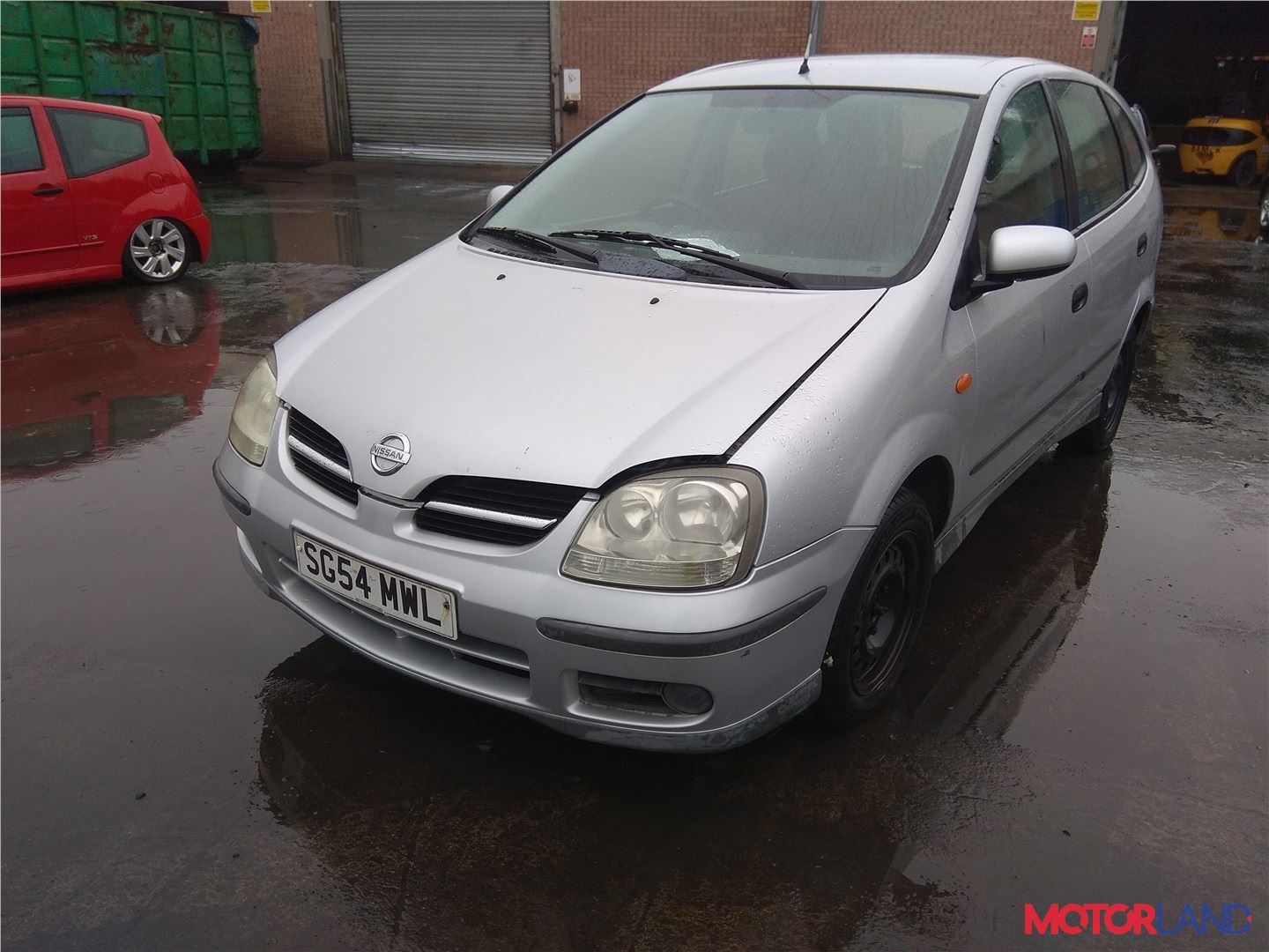 Nissan Almera Tino 2004