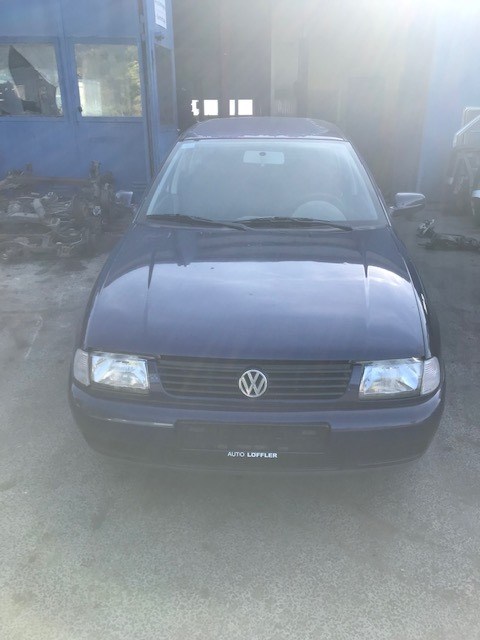 6K0823302 Петля капота правая Volkswagen Polo 1994-1999 2000