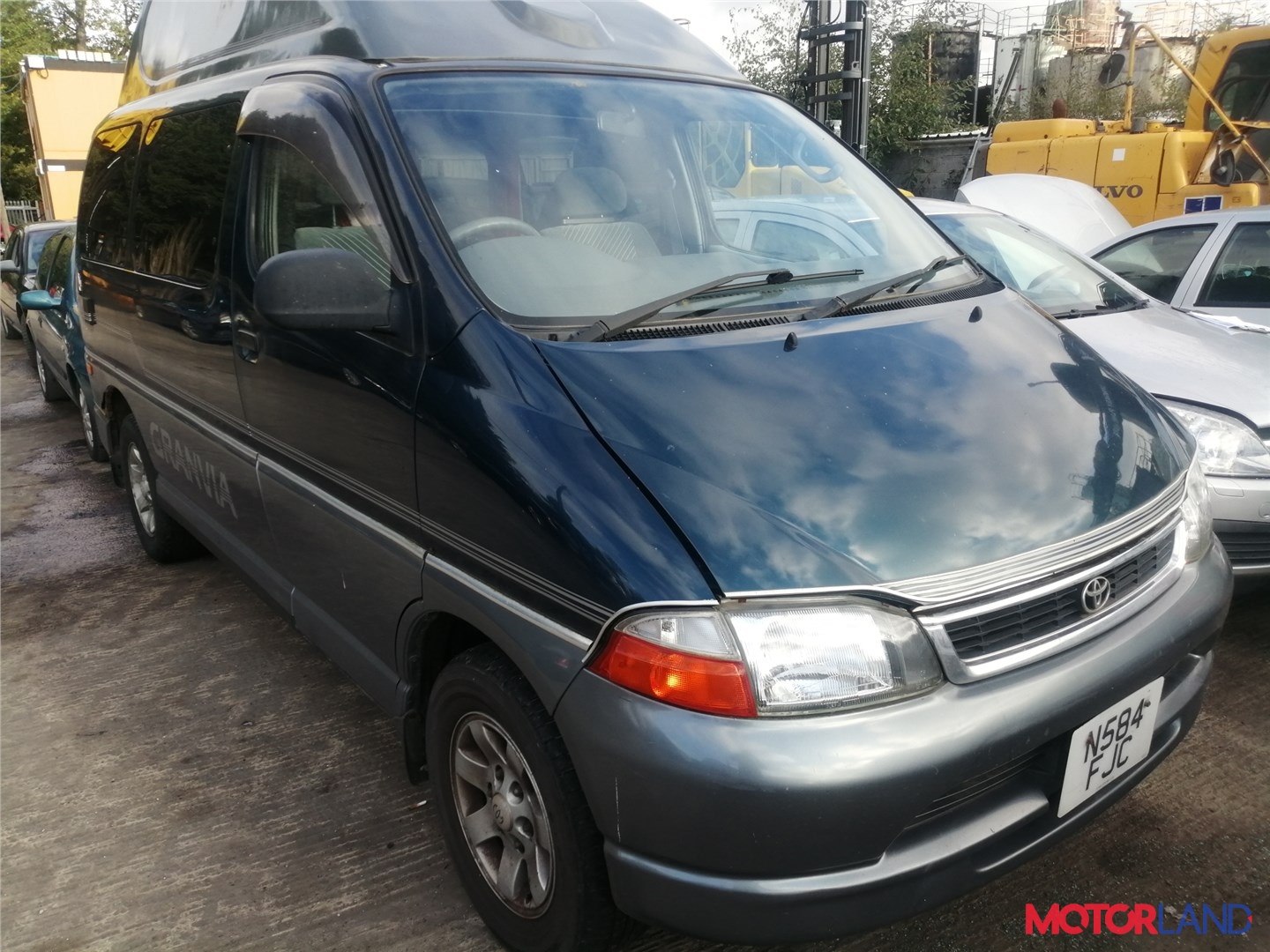 Недавно поступивший автомобиль Toyota Hiace 1989-2004 - разборочный номер  t24072