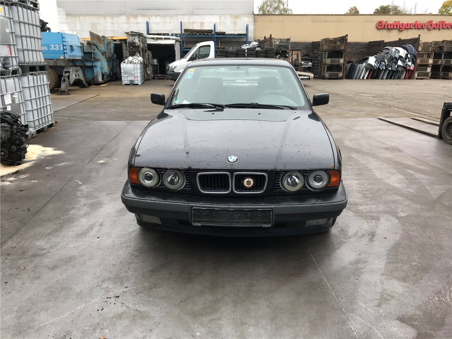 Консоль салона (кулисная часть) BMW 5 E34 1988-1995 1994